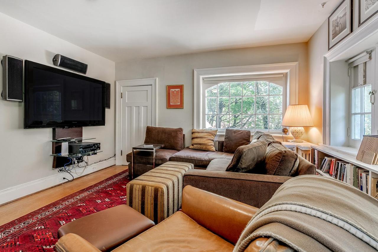 Four Bedroom Rosedale Home تورونتو المظهر الخارجي الصورة