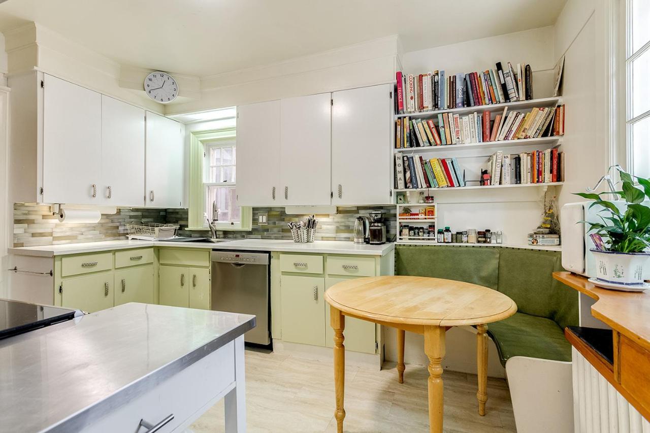 Four Bedroom Rosedale Home تورونتو المظهر الخارجي الصورة